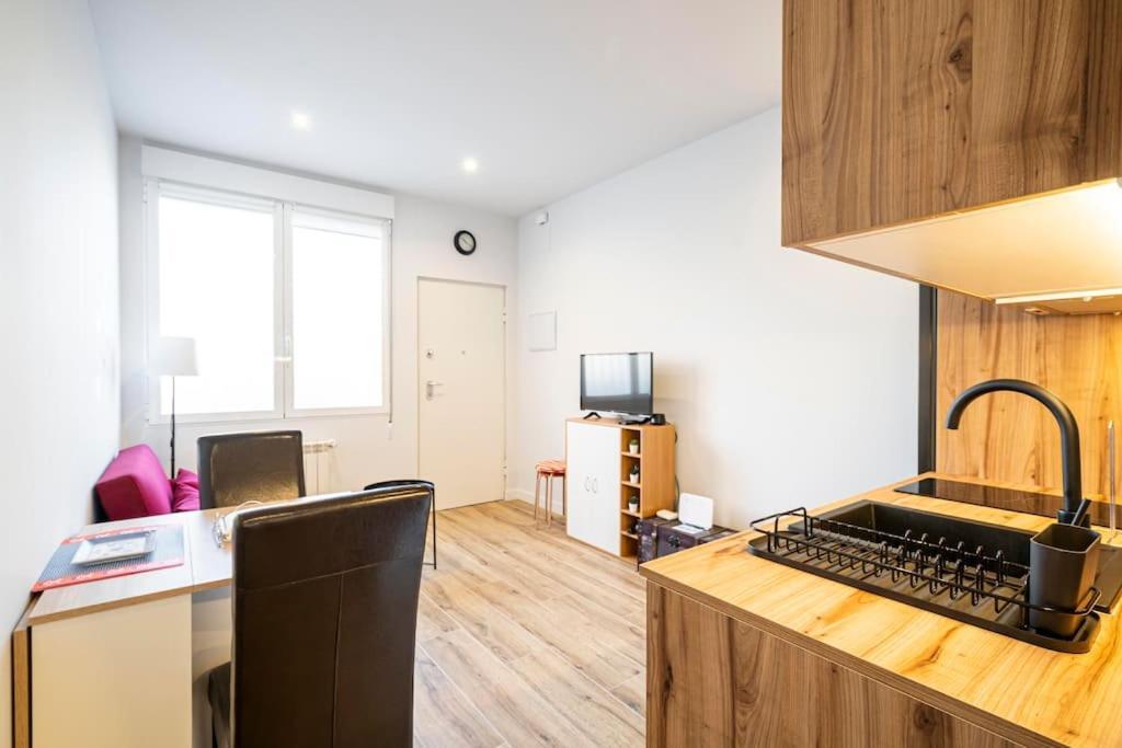 Agradable Apartamento A Pie De Calle-30 Min De Sol マドリード エクステリア 写真