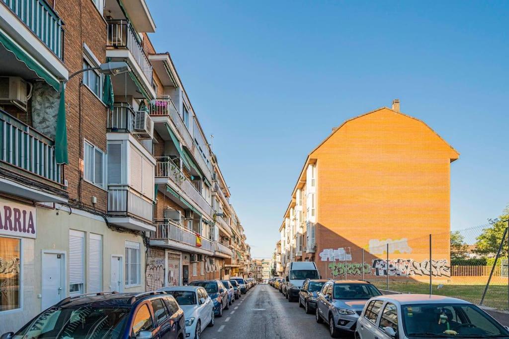 Agradable Apartamento A Pie De Calle-30 Min De Sol マドリード エクステリア 写真
